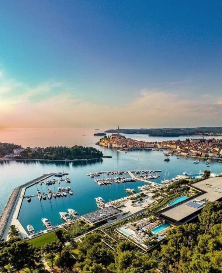 Apartments Mary & Free Parking Rovinj Exterior photo